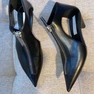 Stella McCartney “zip it”